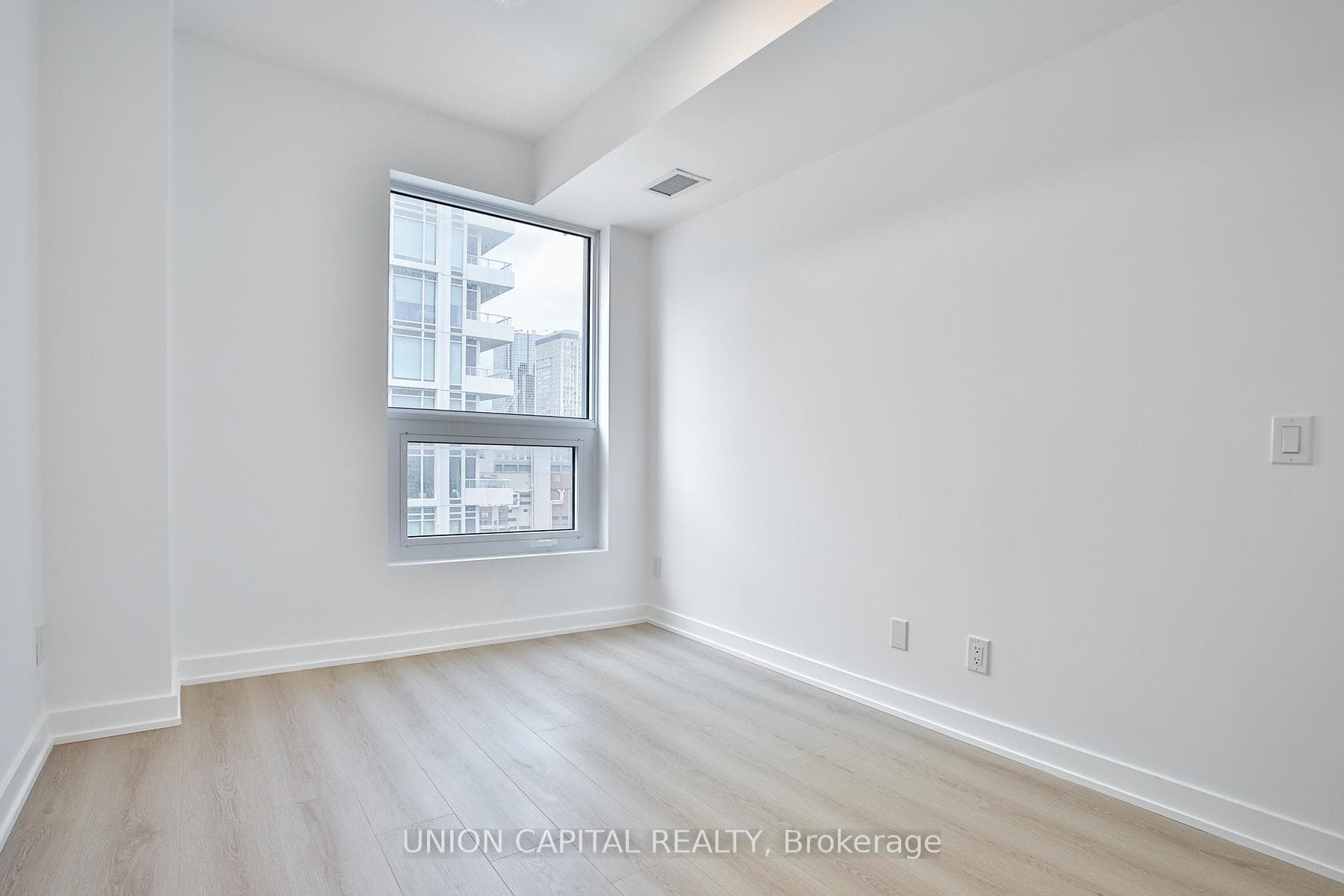 100 Queen Street Unit 2312 photo 19
