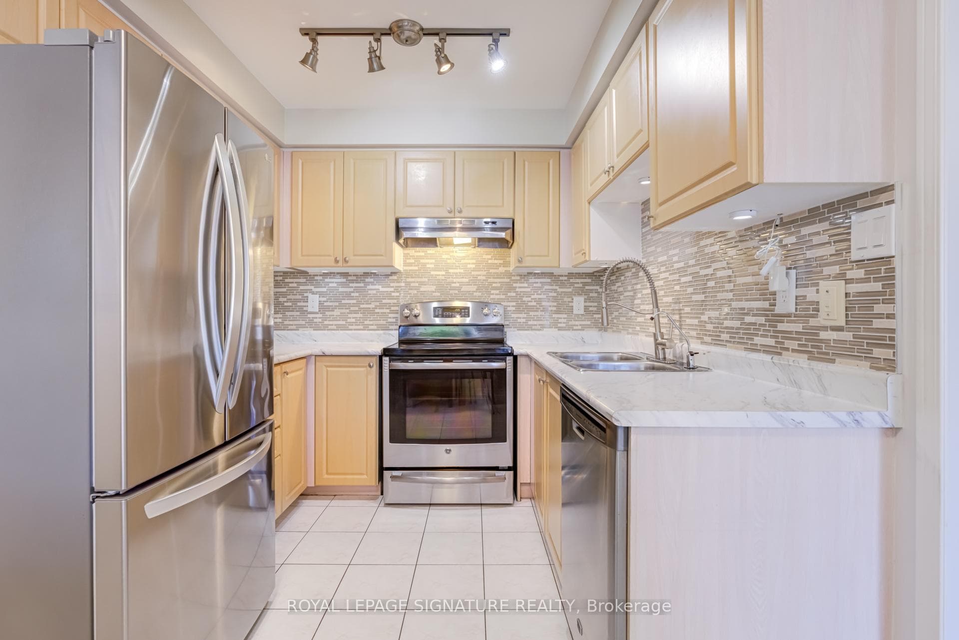 455 Apache Court Unit 126 photo 13