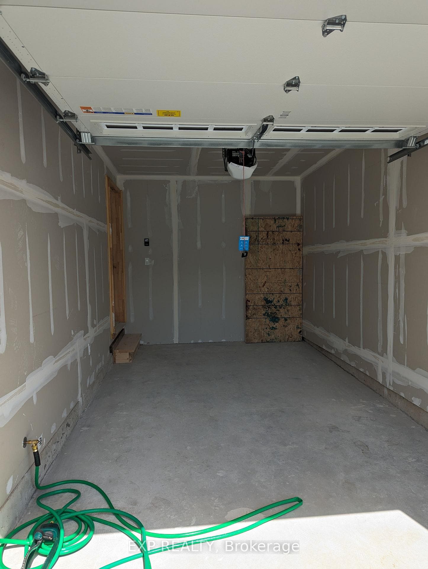 278 Hunter Street Unit 7 photo 3