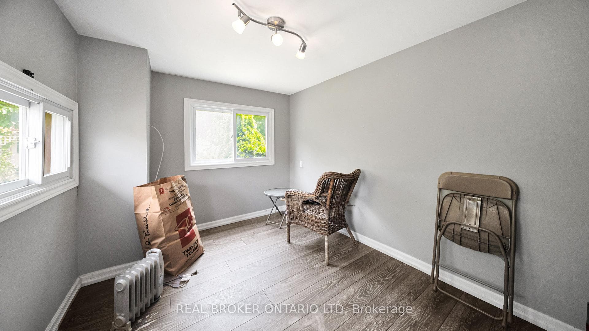 74 Sterling Street photo 18