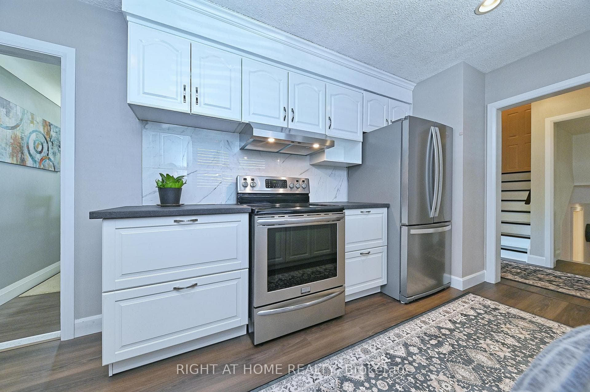 446 Geneva Street photo 21