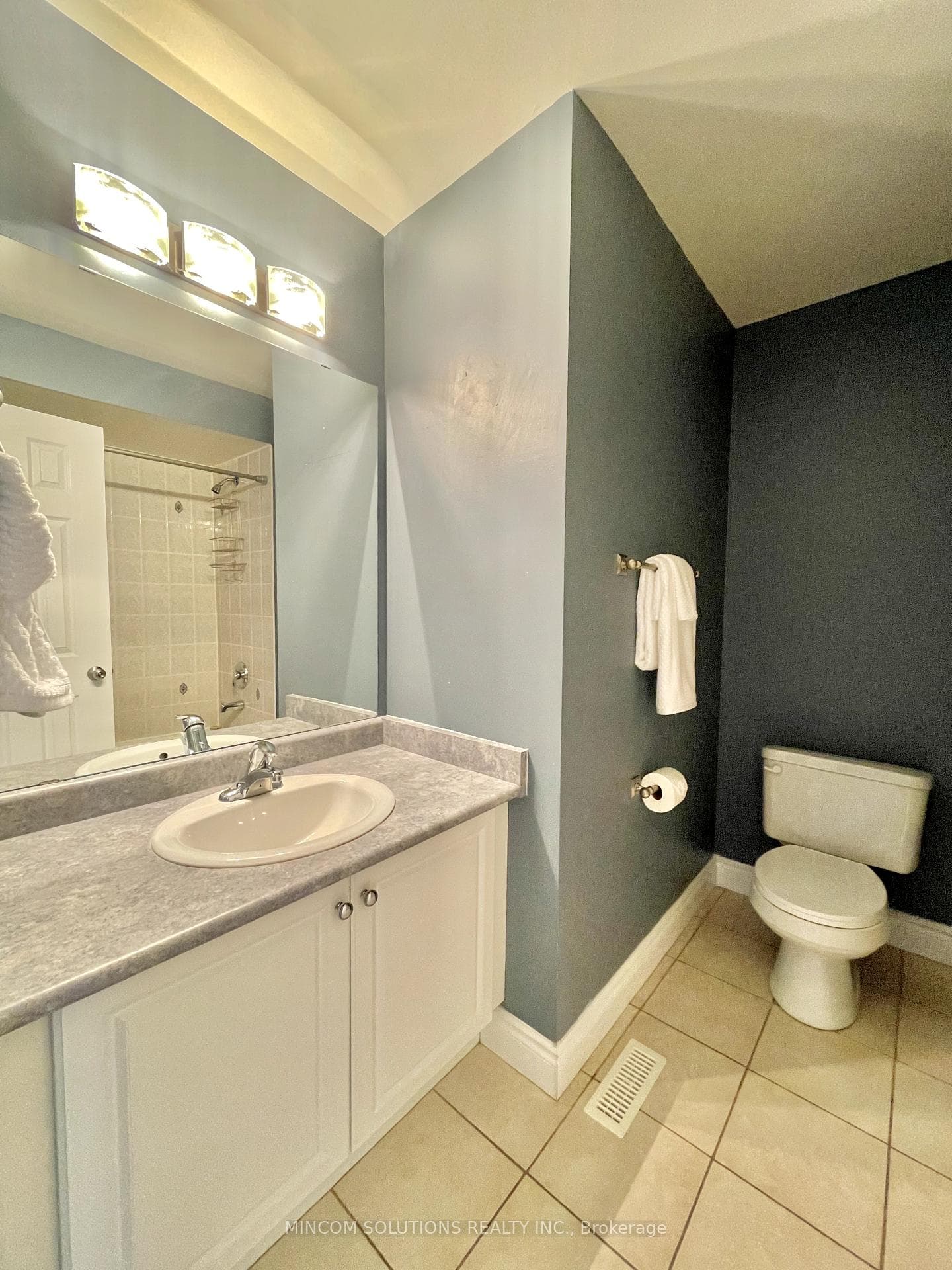 94 Gollins Drive photo 18