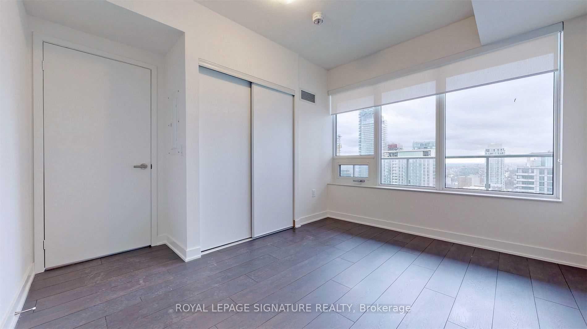 195 Redpath Avenue Unit 1911 St photo 10