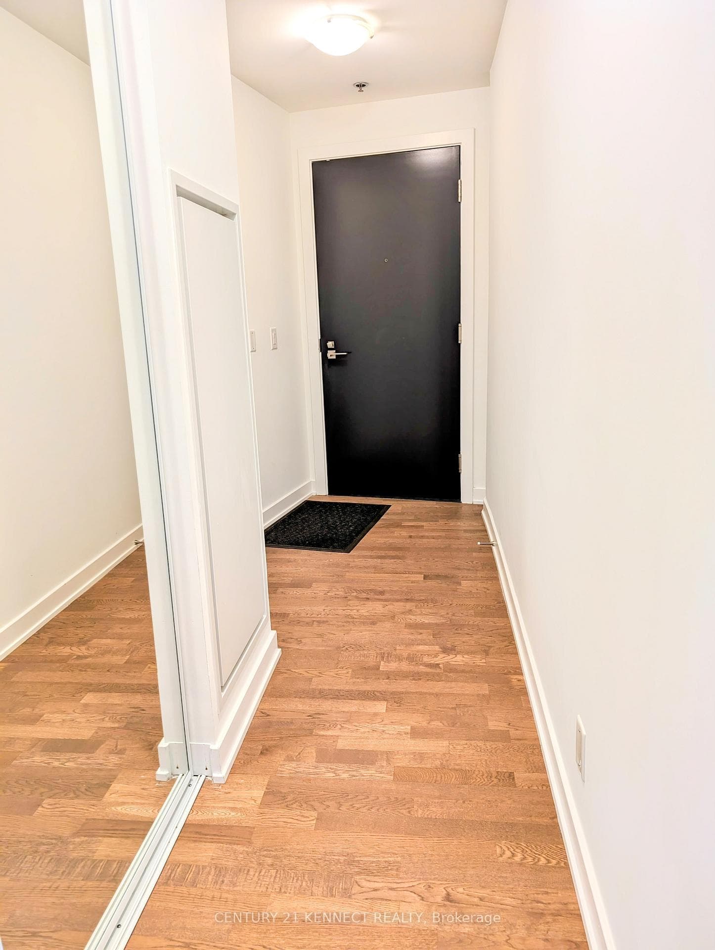15 Beverley Street Unit 607 photo 10