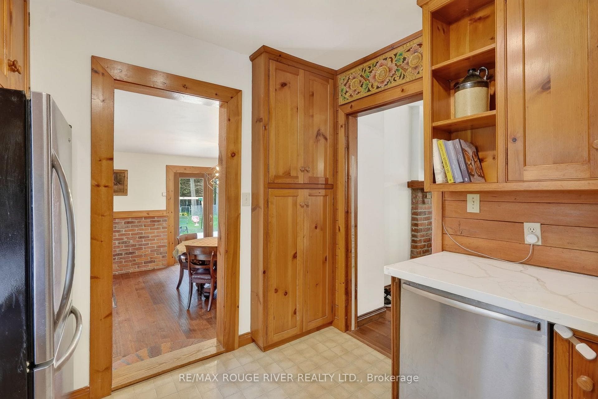 5100 Heaslip Lane photo 28