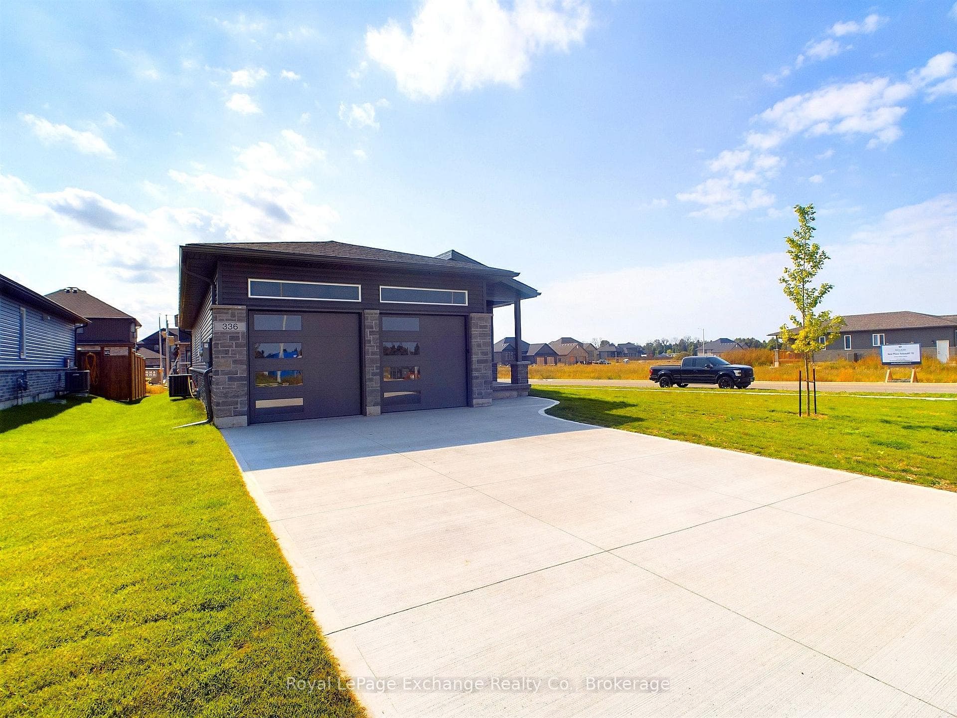 336 Mary Rose Avenue photo 2