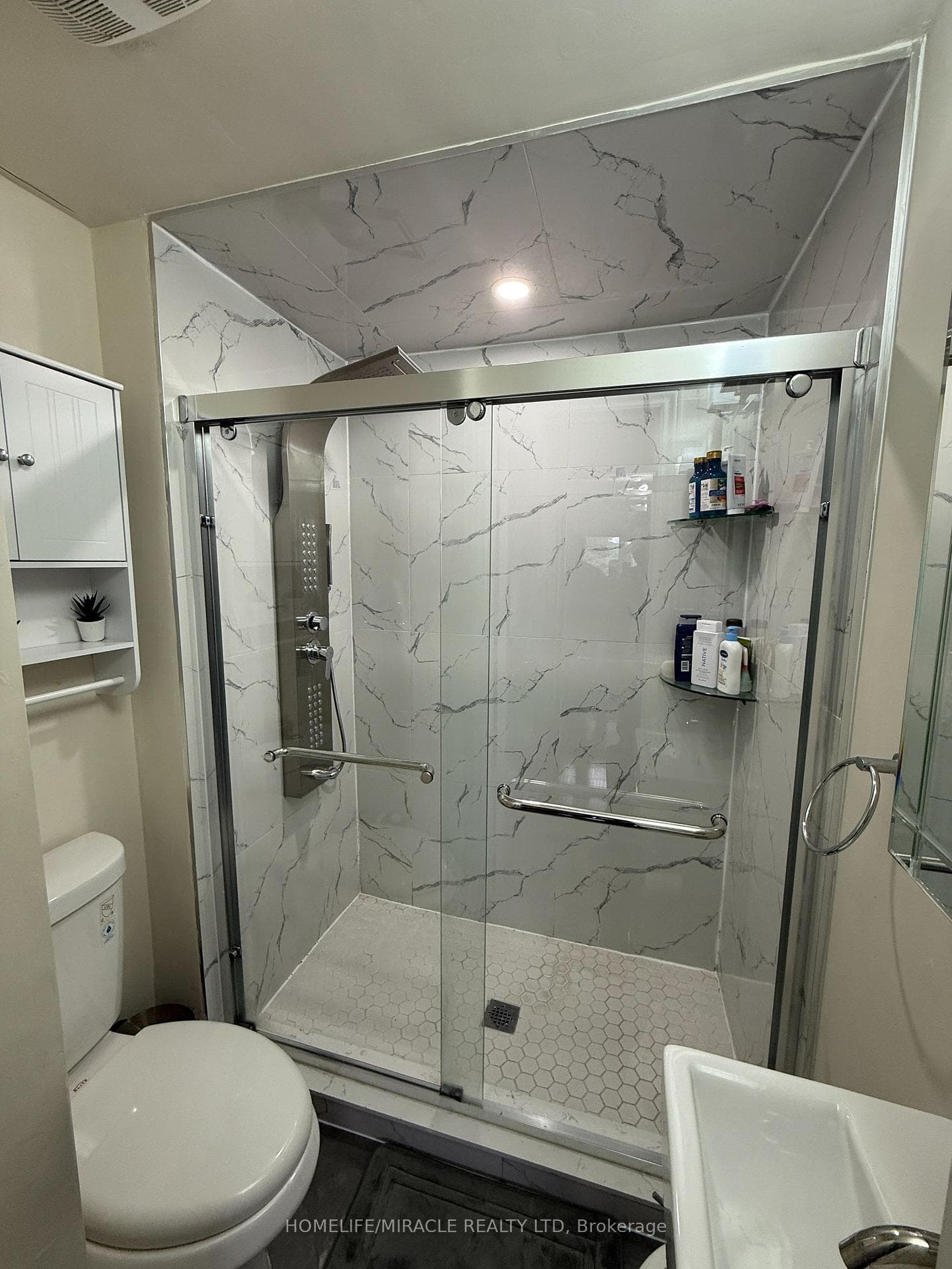 2 Ketchum Crescent photo 27