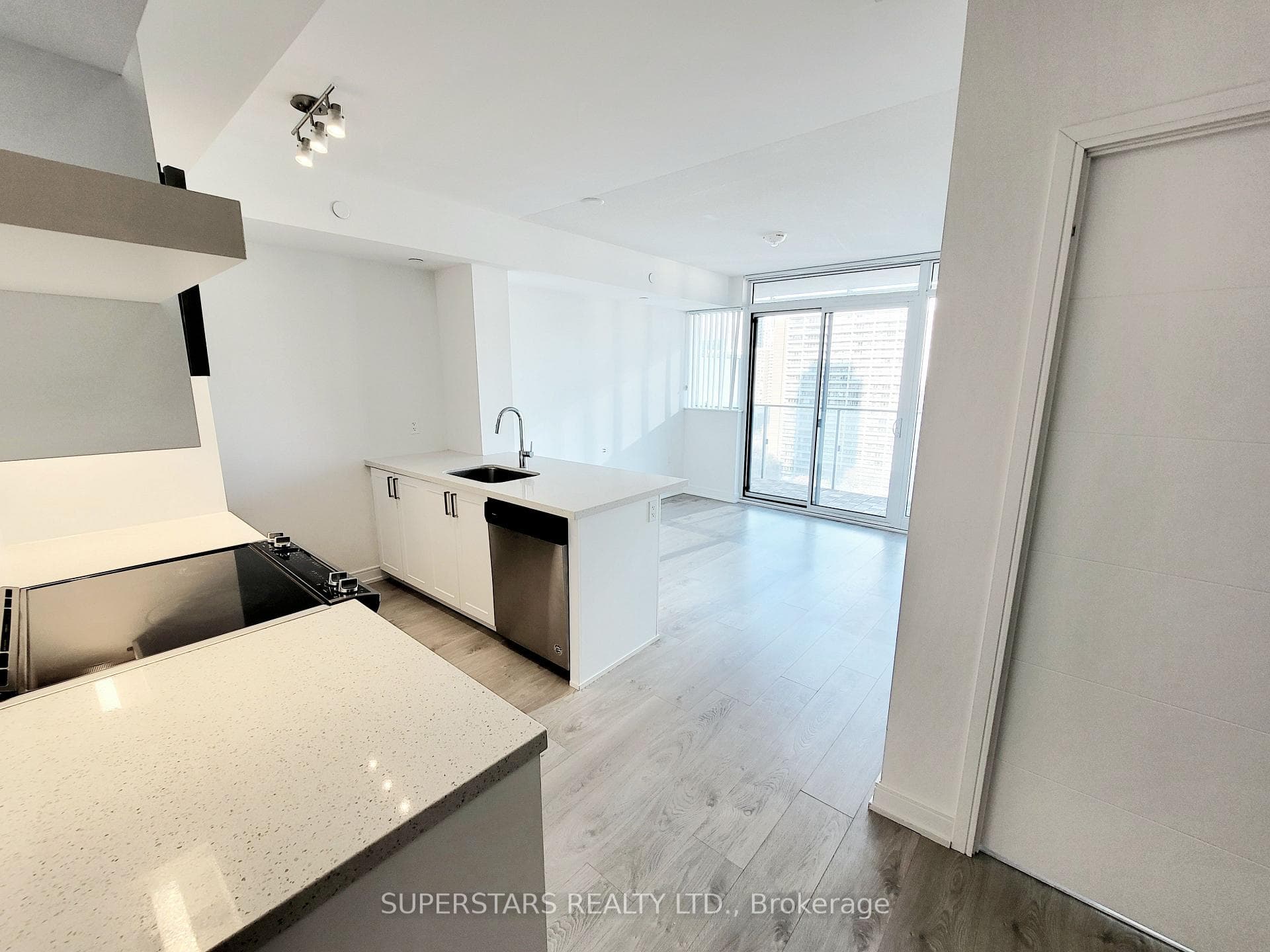 50 Wellesley Street Unit 1803 photo 3
