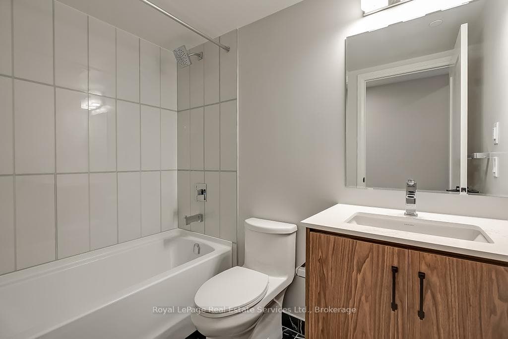 1415 DUNDAS Street Unit 307 photo 25
