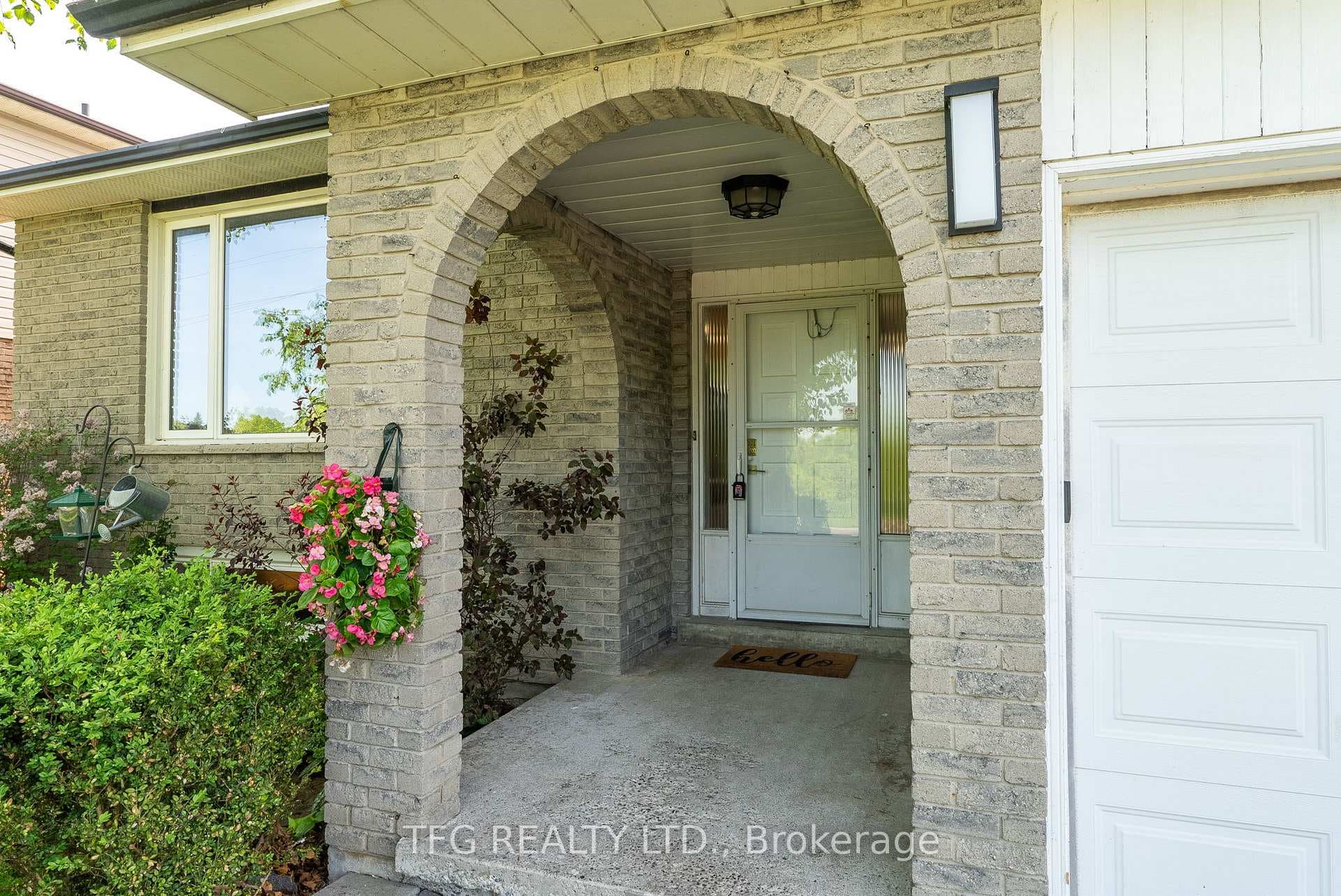62 Spry Avenue photo 2