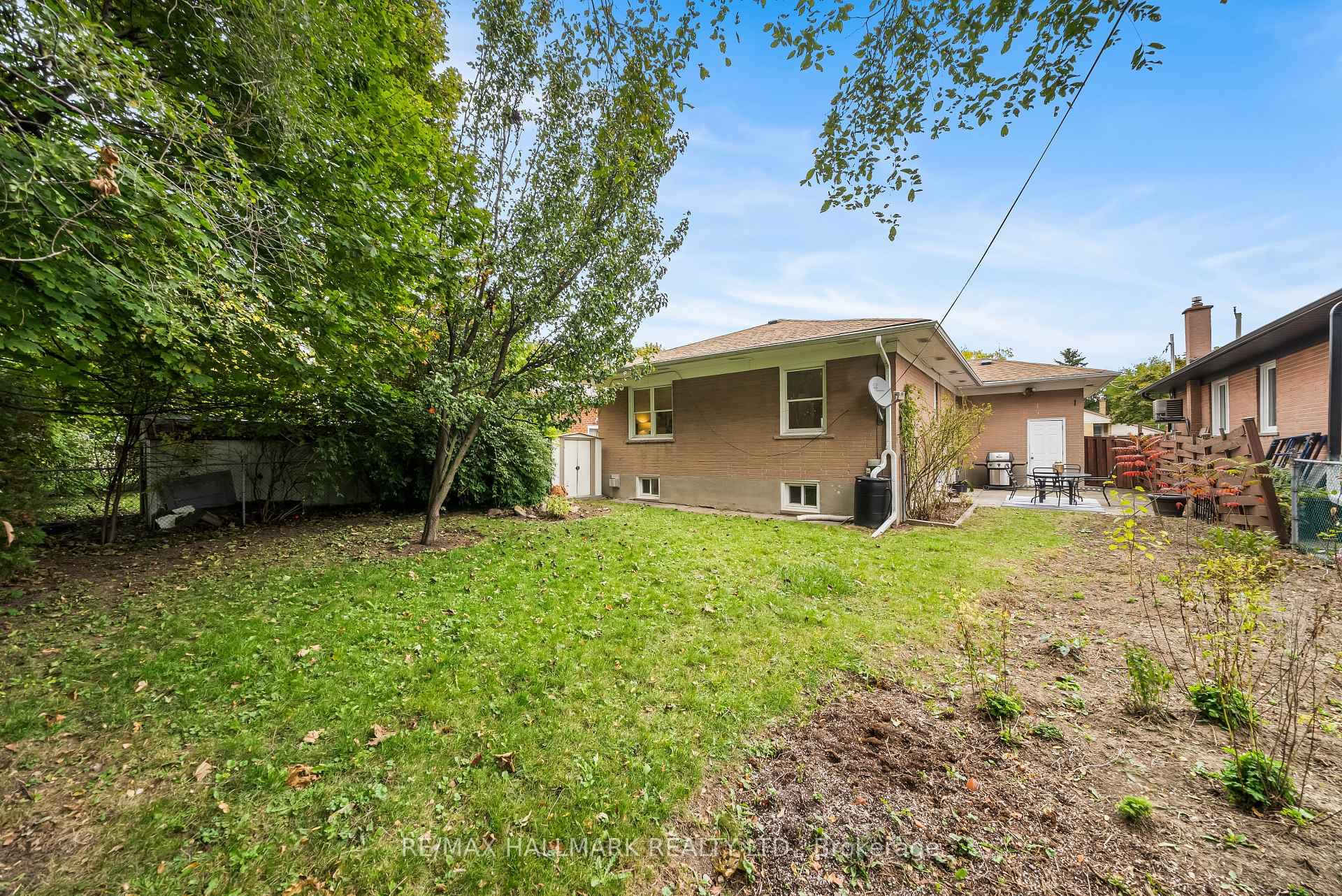 266 Chine Drive photo 38