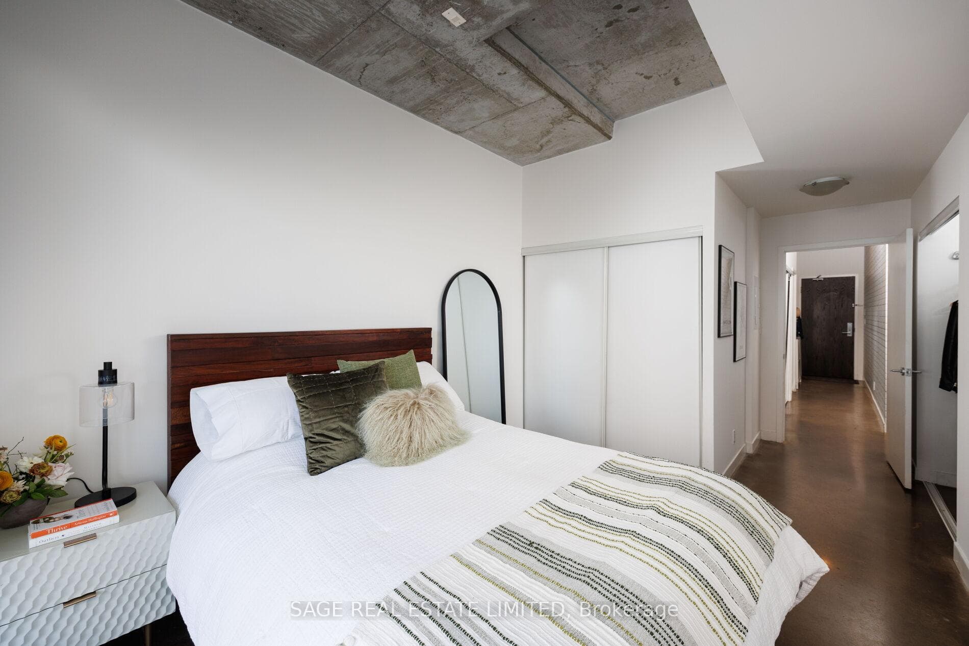 201 Carlaw Avenue Unit 313 photo 27