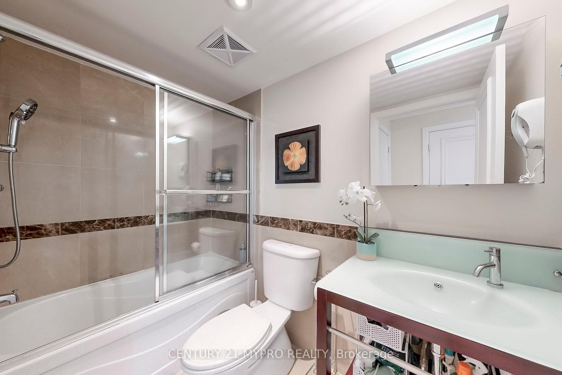 650 Sheppard Avenue Unit 411 photo 19