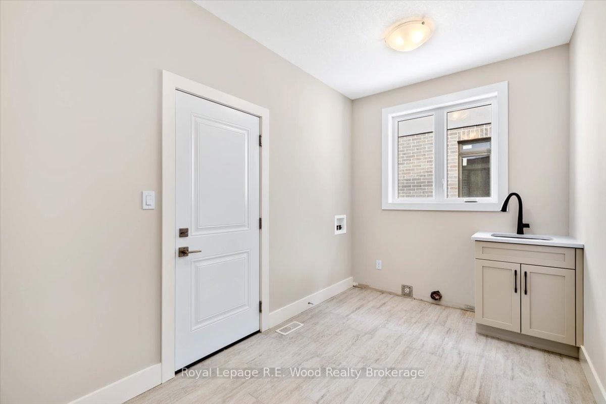 Laundry/Mudroom