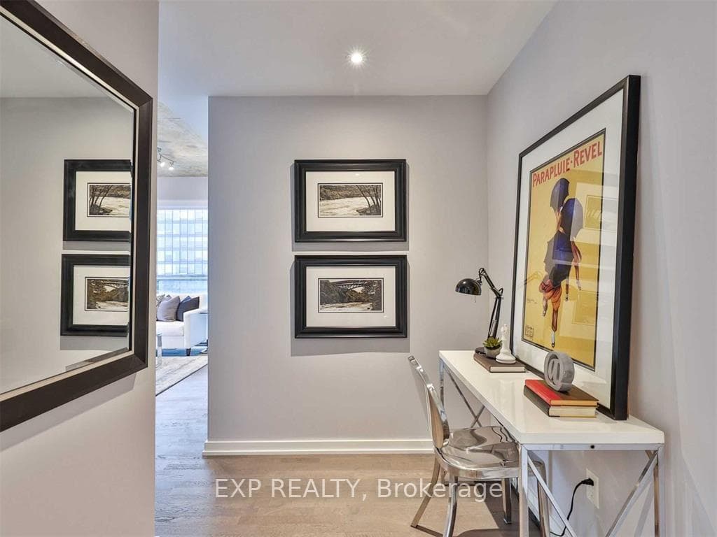 60 Colborne Street Unit 1306 photo 2