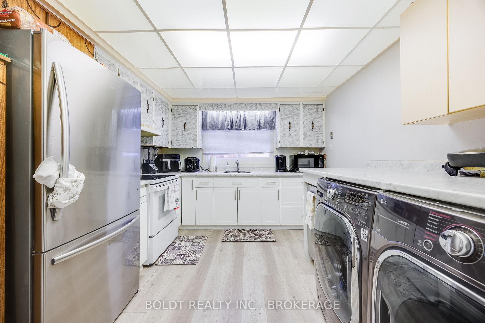 Main floor kitchen