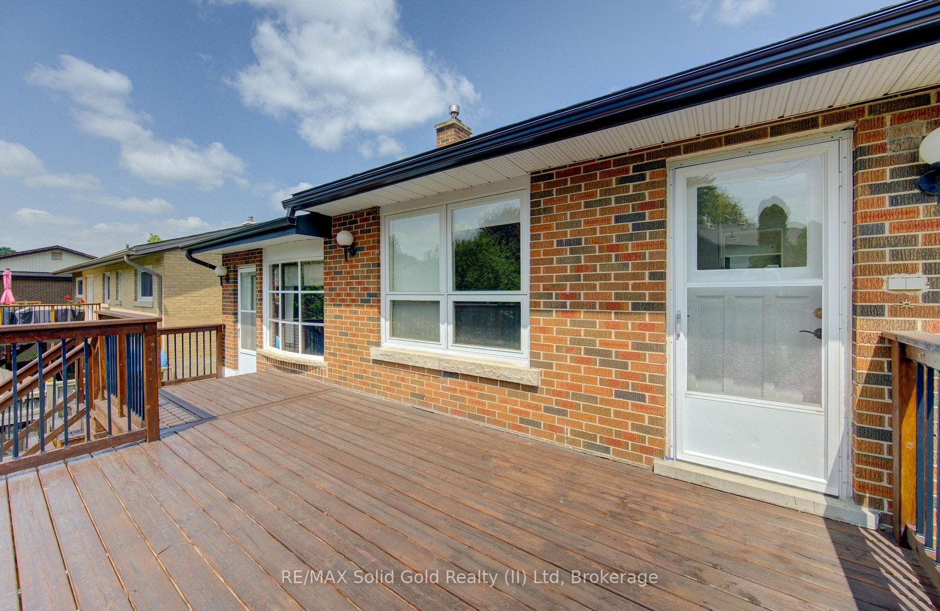 139 Trafalgar Avenue photo 47