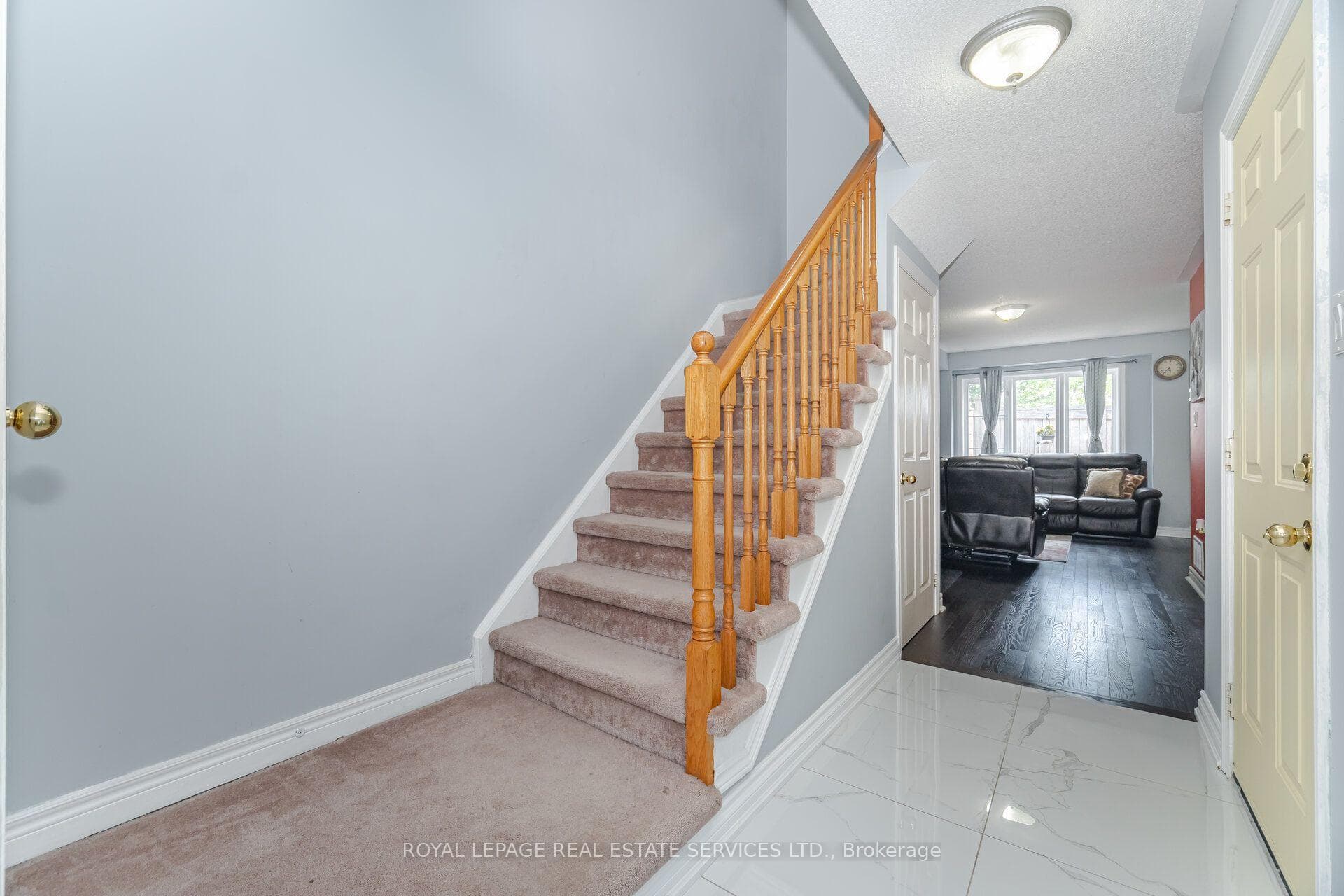 430 Mapleview Drive Unit 6 photo 14