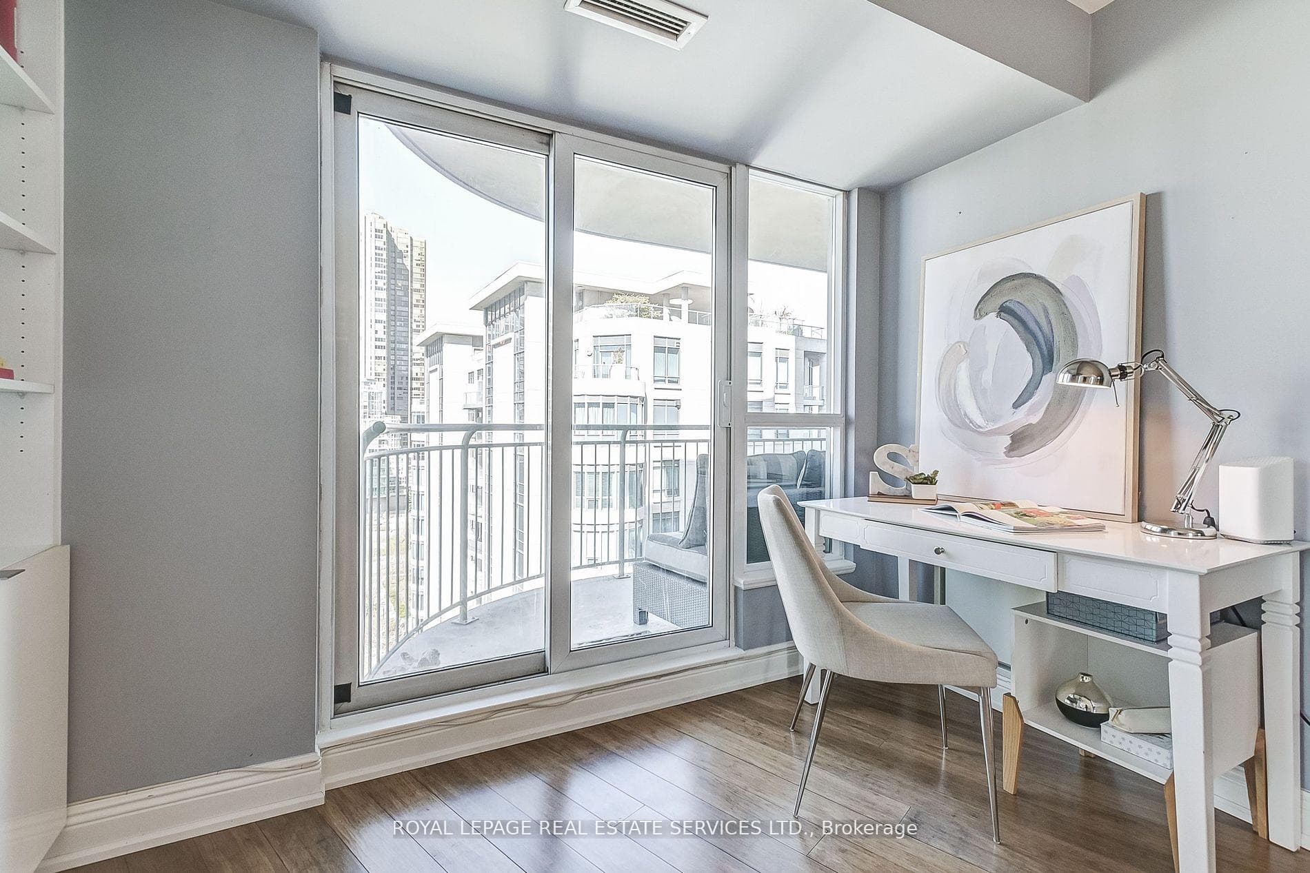 2111 Lake Shore Boulevard Unit 1018 photo 7