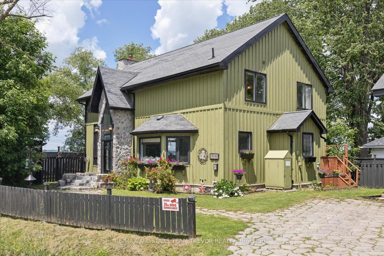 314 Glenwoods Avenue photo 26