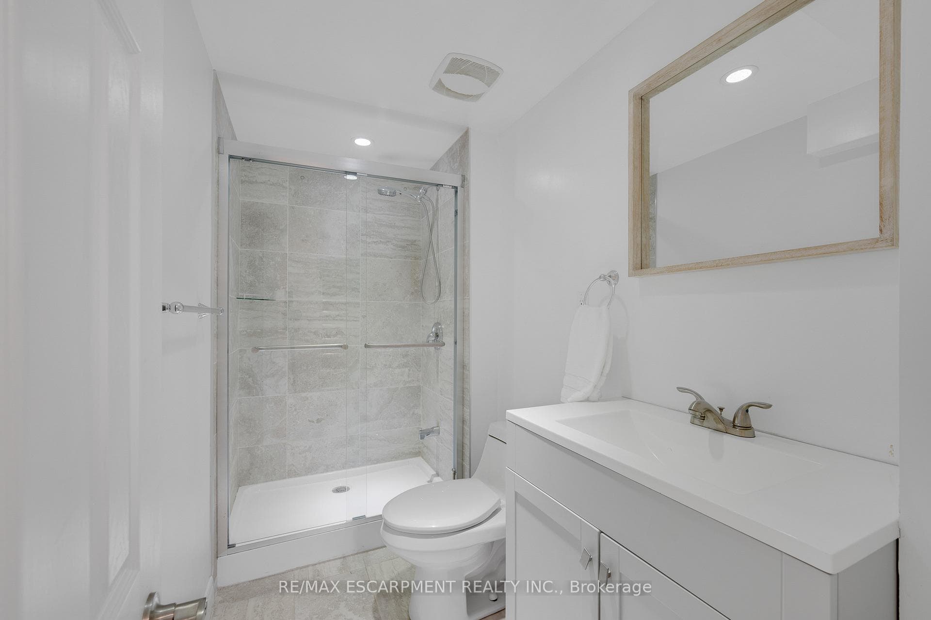 2076 Constance Drive photo 25