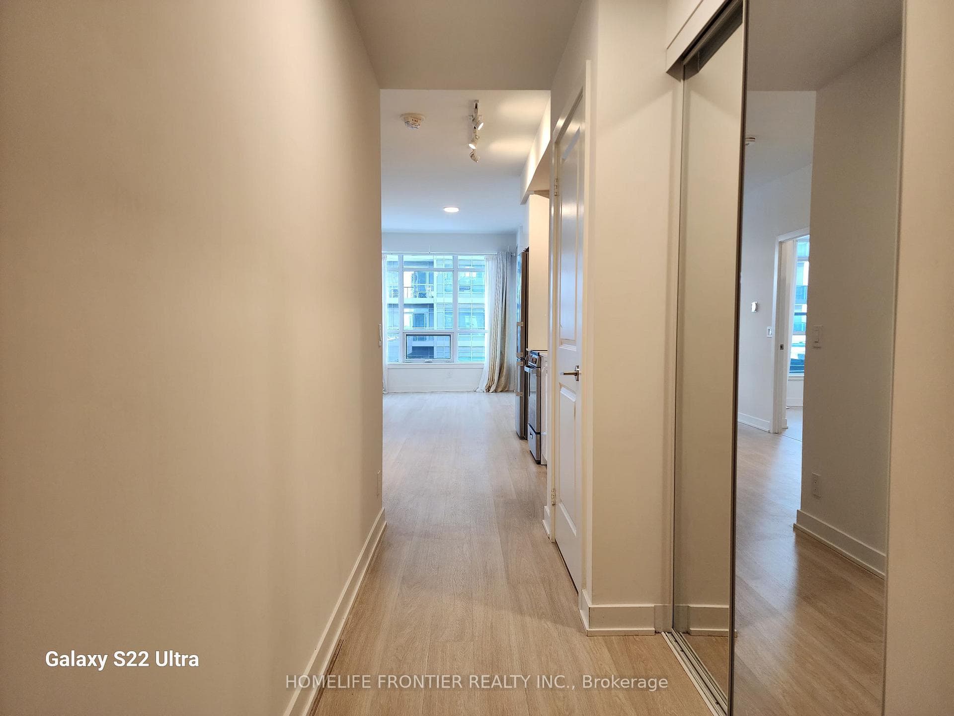 50 Upper Mall Way Unit B802 photo 8