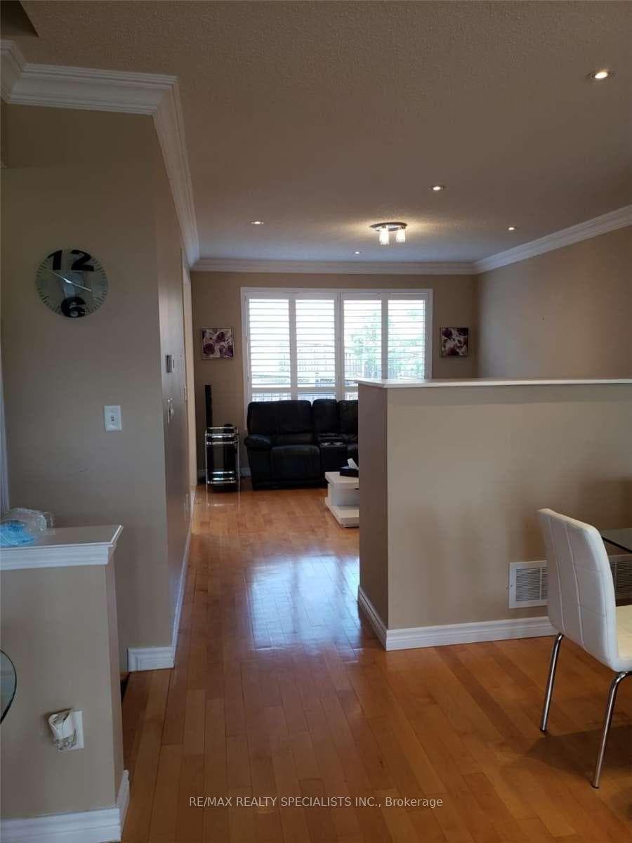 921 Trudeau Drive photo 6