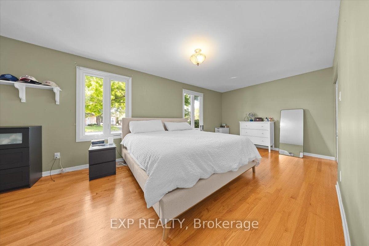 2697 Ulster Crescent photo 22