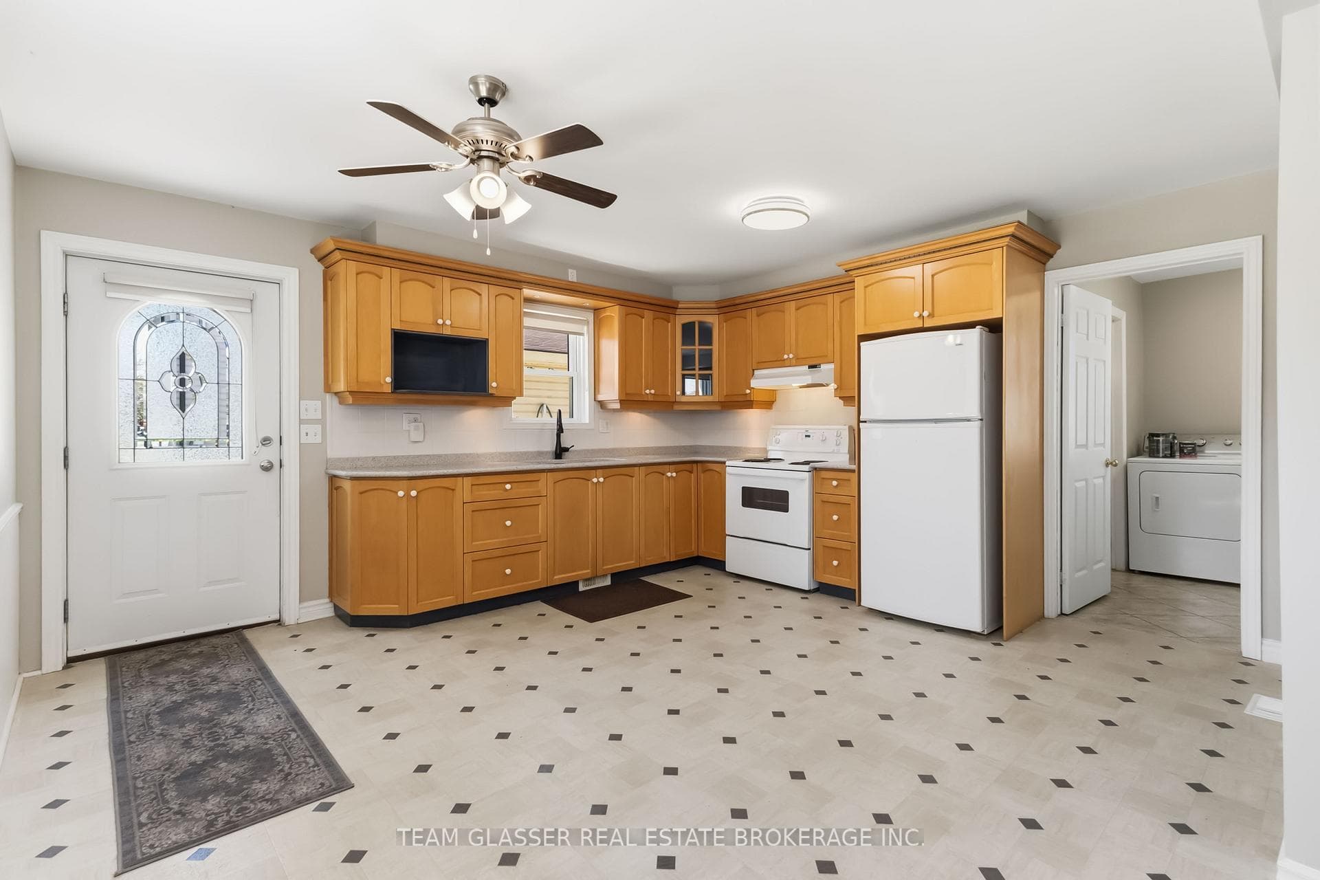 208 ELLOR Street photo 7