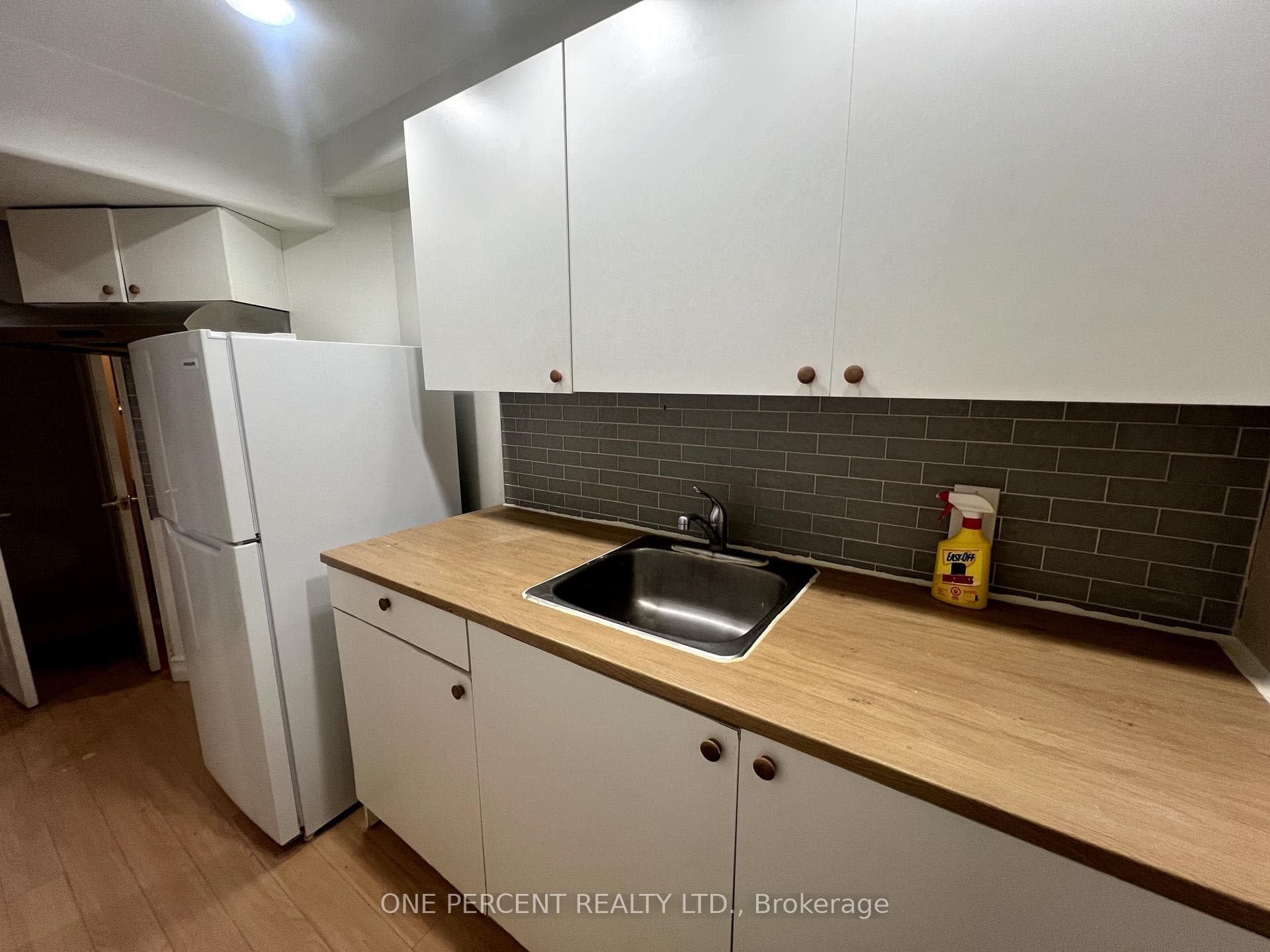 10 ROYAL PARK Boulevard photo 32