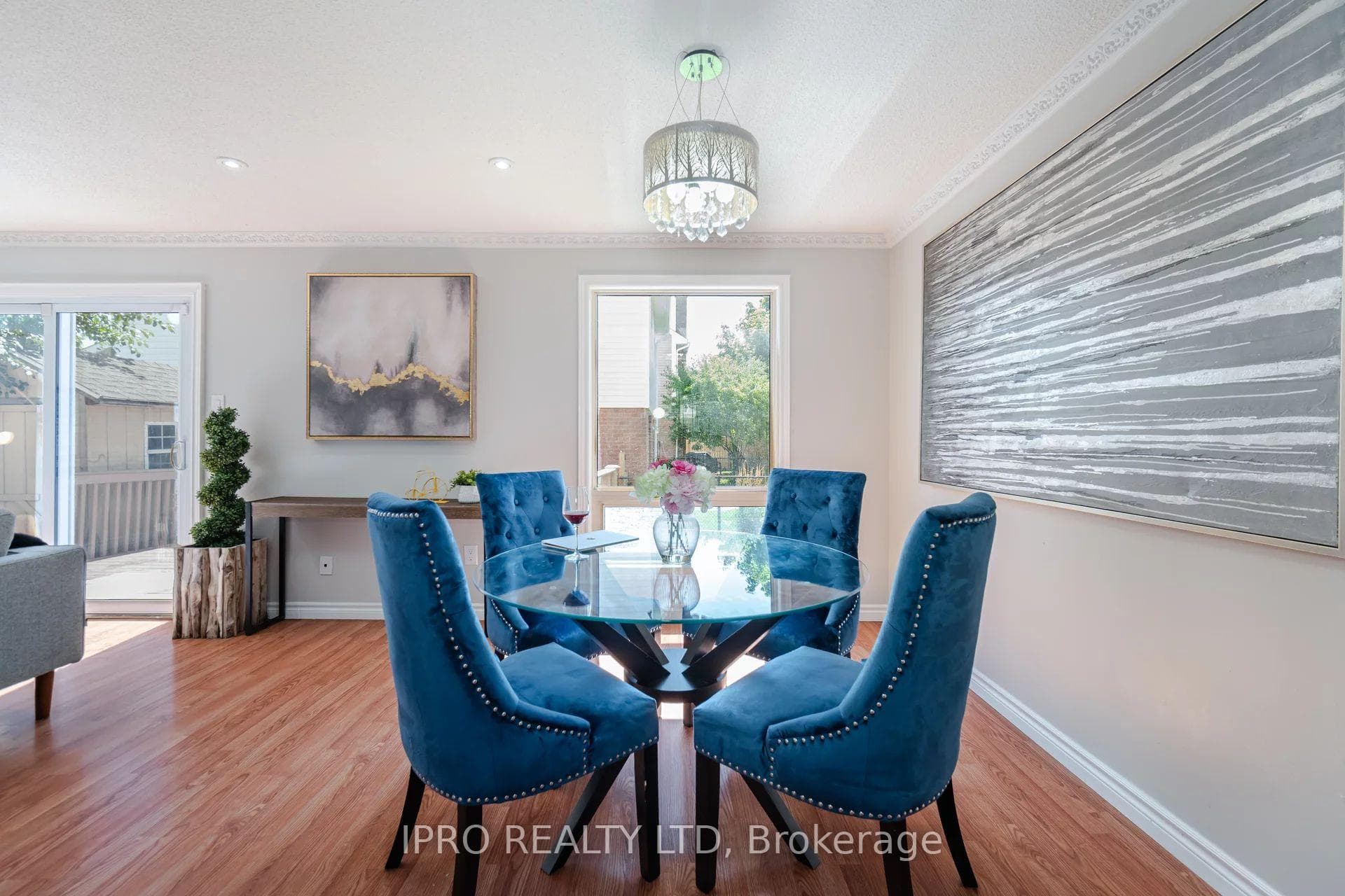 13 Jameson Crescent photo 9