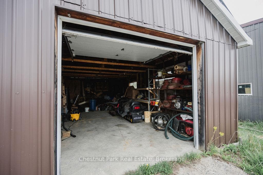 Storage Garage - Concrete Floor