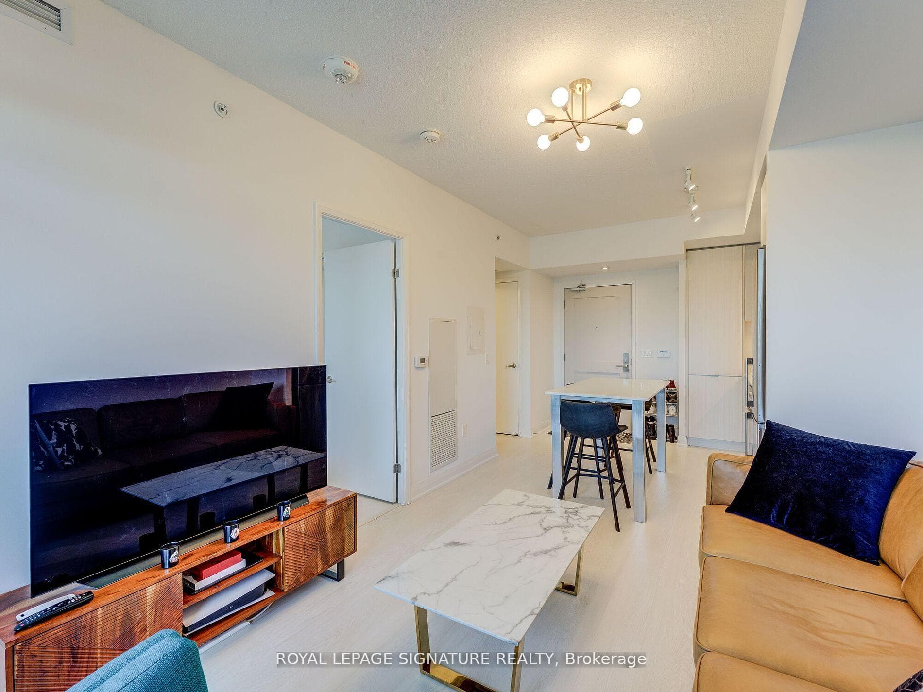 10 Gibbs Road Unit 703 photo 13
