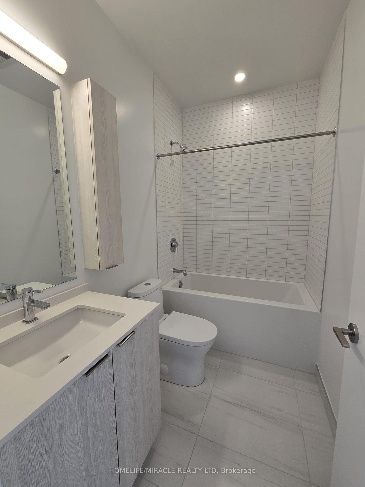 86 Dundas Street Unit 1715 photo 11
