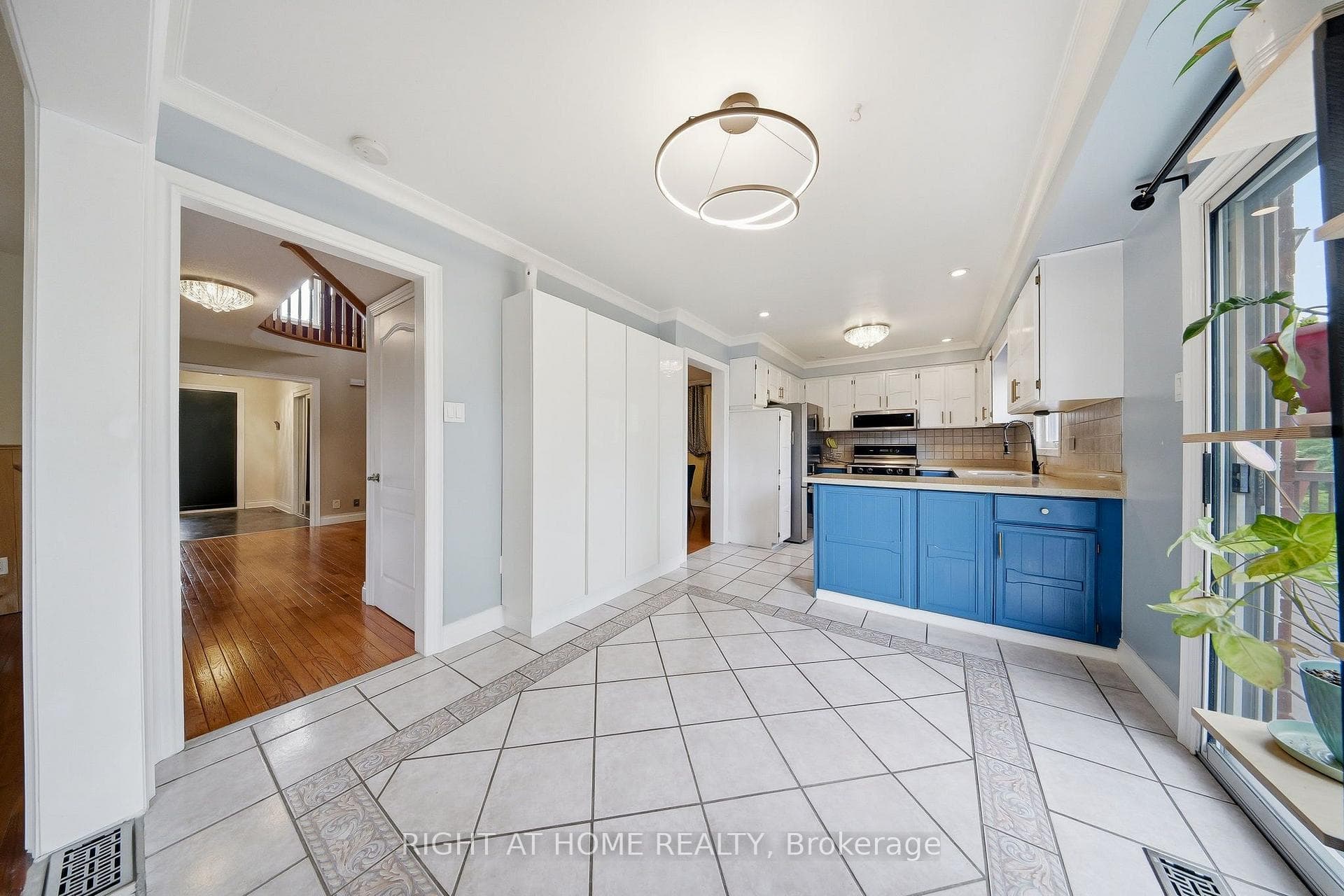 29 Sunforest Drive photo 20