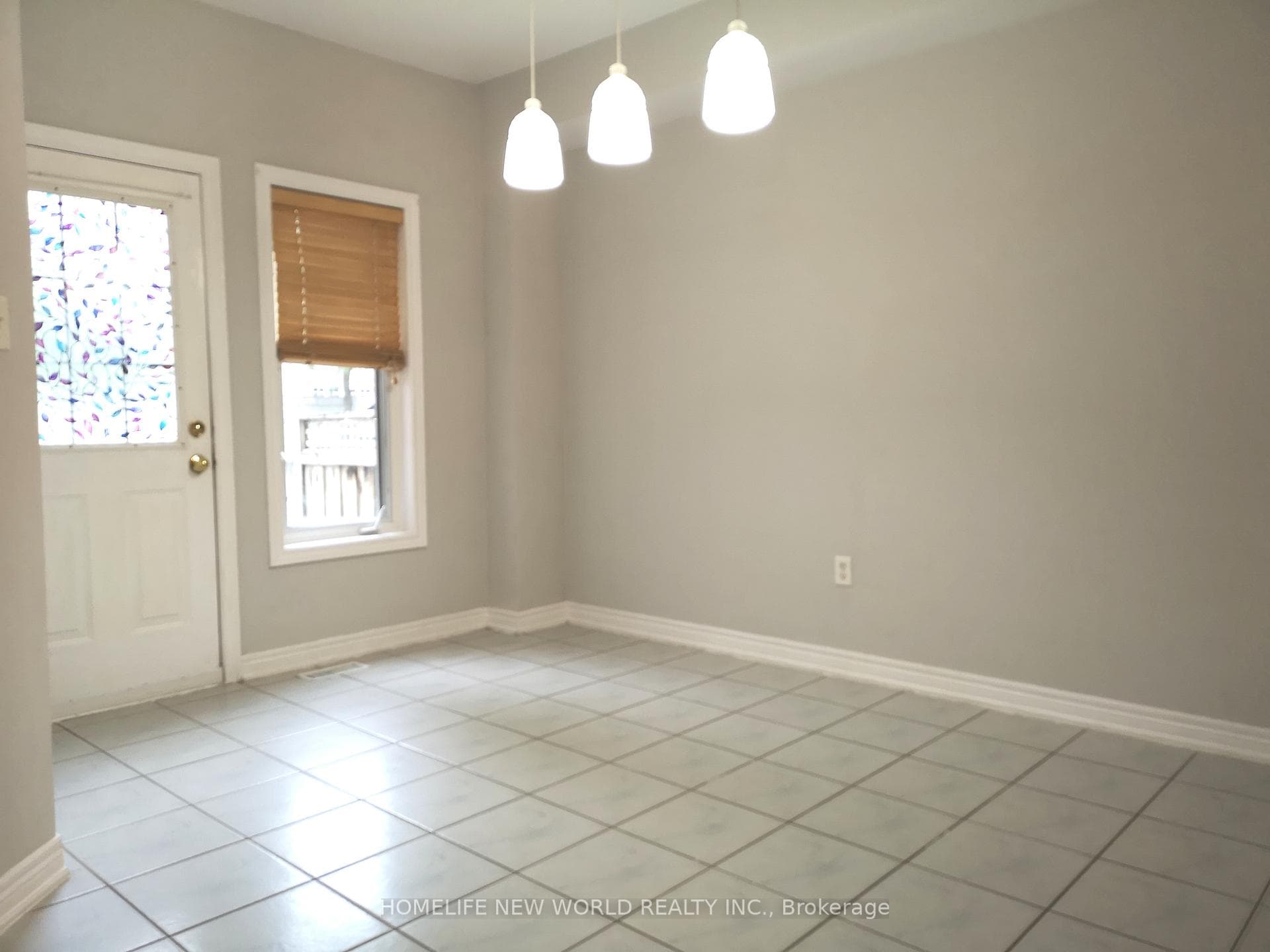29 Bergamot Crescent photo 15