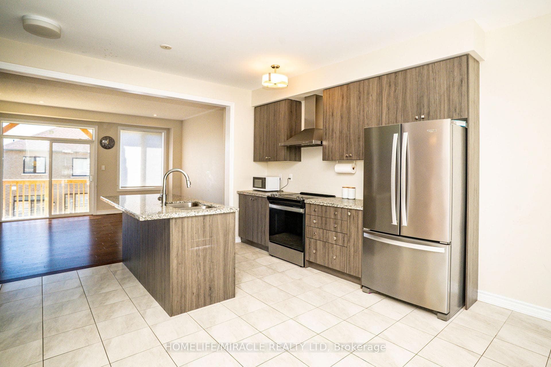 52 Douet Lane photo 7