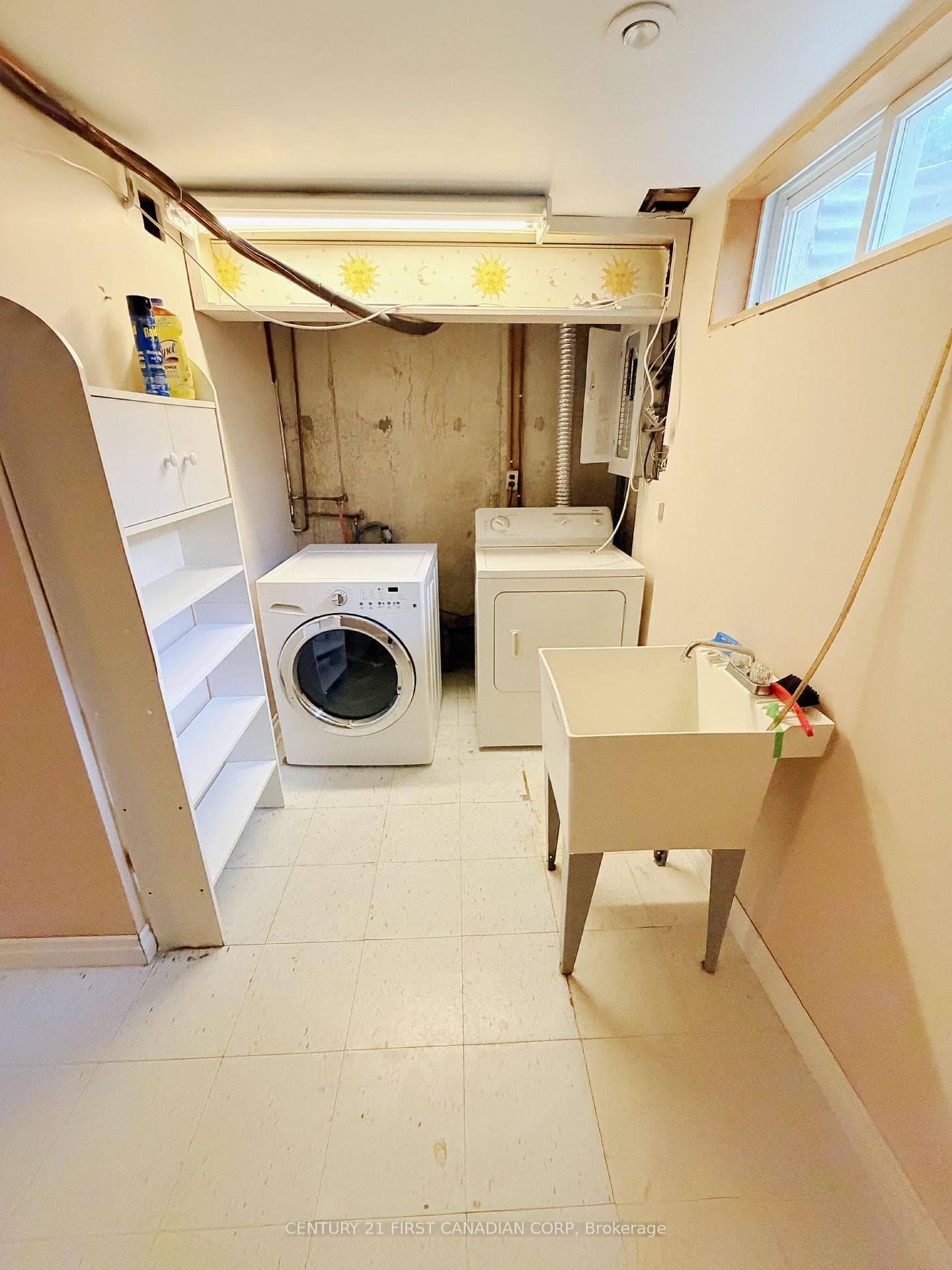575 Gainsborough Road Unit 71 photo 17