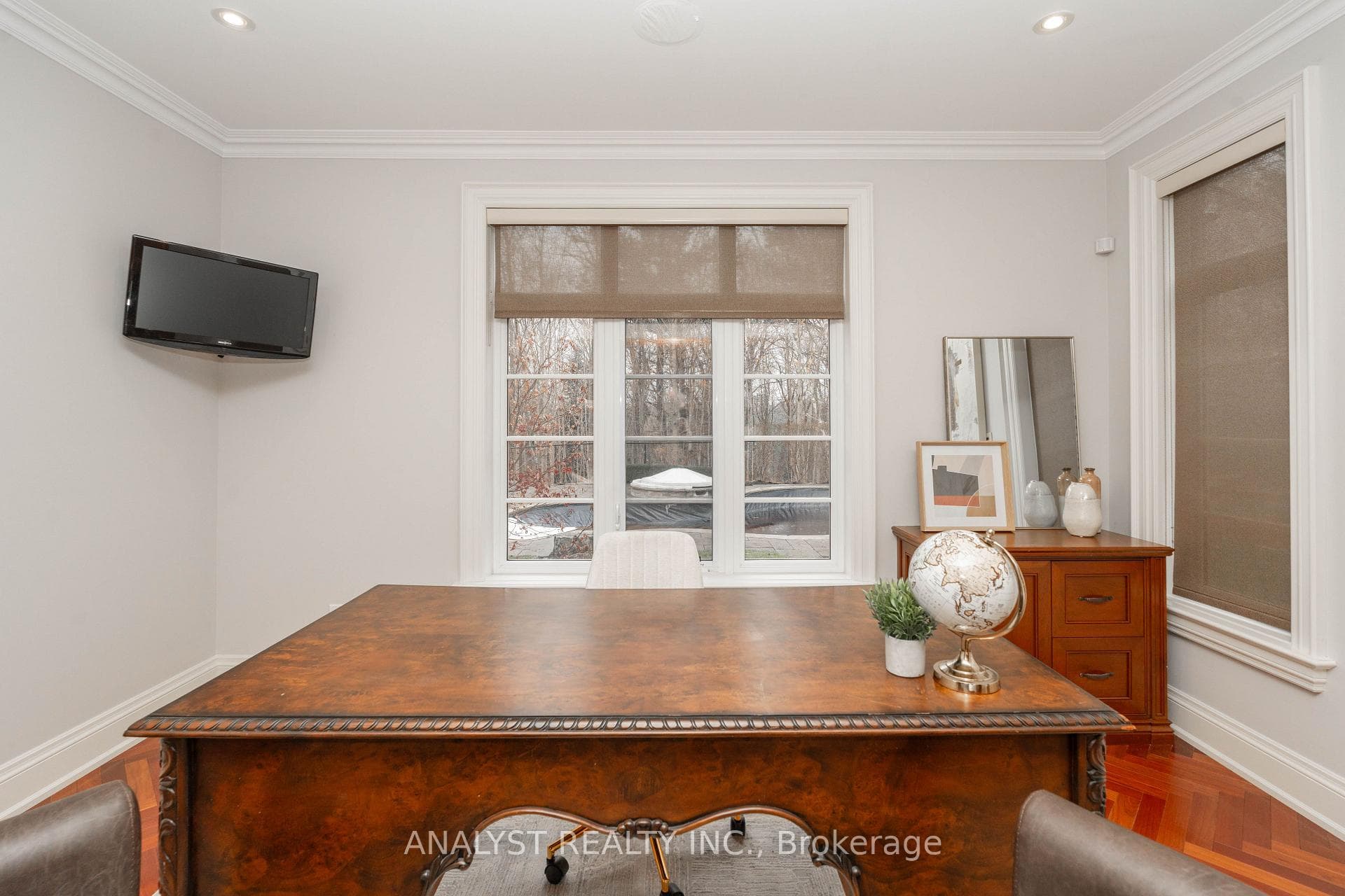 275 Treelawn Boulevard photo 19