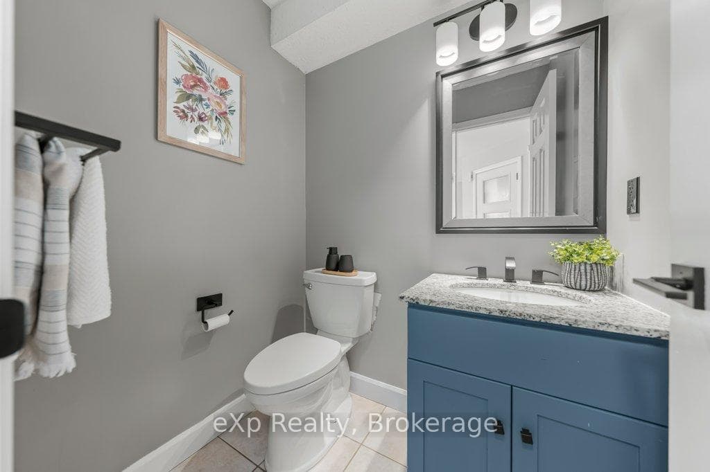 43 Boulder Crescent photo 18