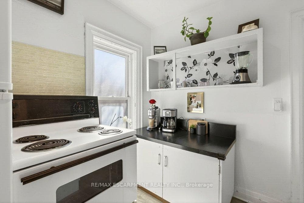 49 Cheever Street photo 18