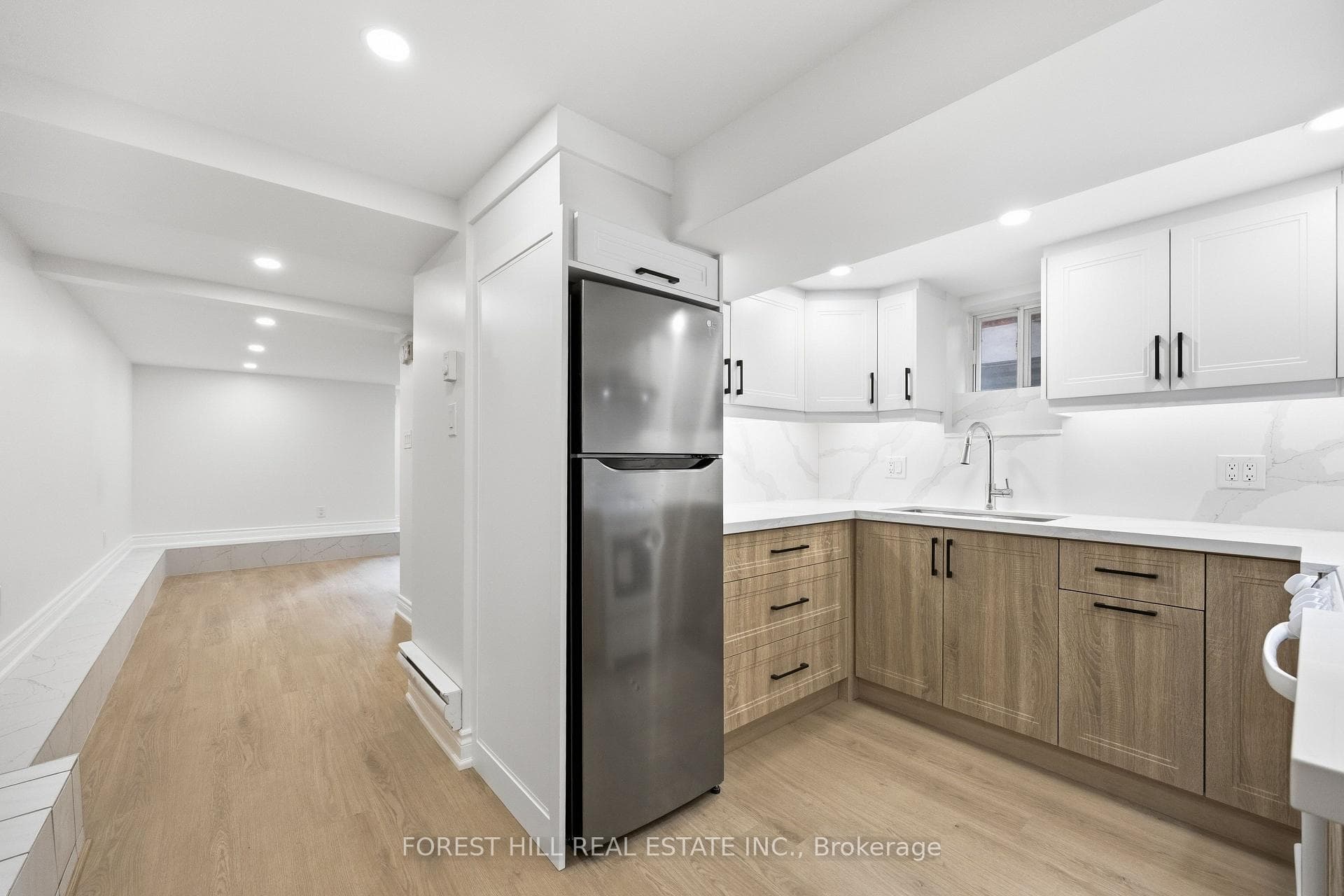 54 Gwynne Avenue Unit Basement photo 8