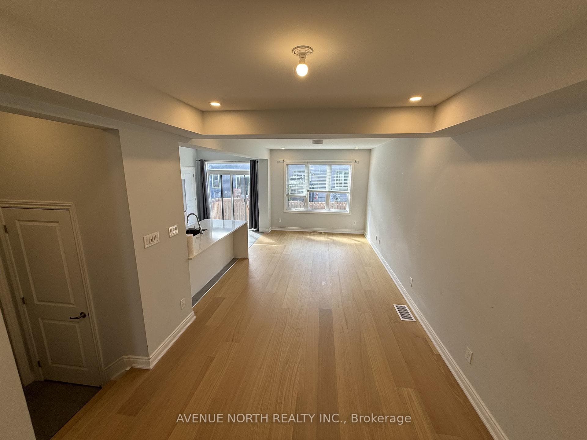 569 Rye Grass Way photo 6