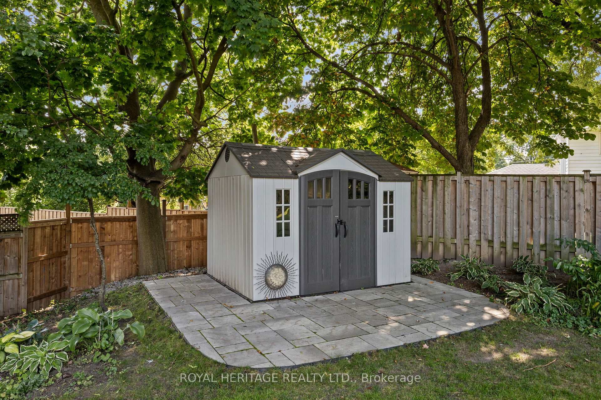 356 King Arthurs Court photo 39