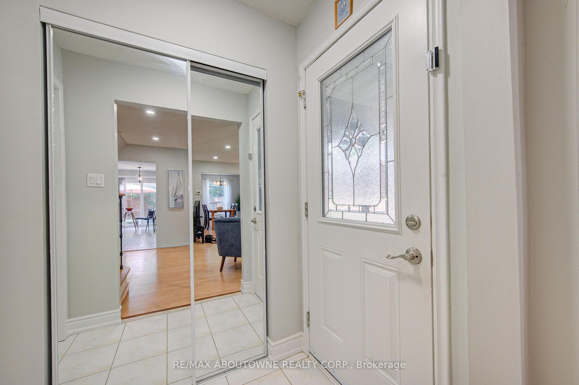 1140 Avondale Drive photo 5