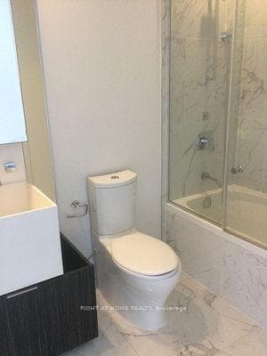 1 Bloor Street Unit 5904 photo 8