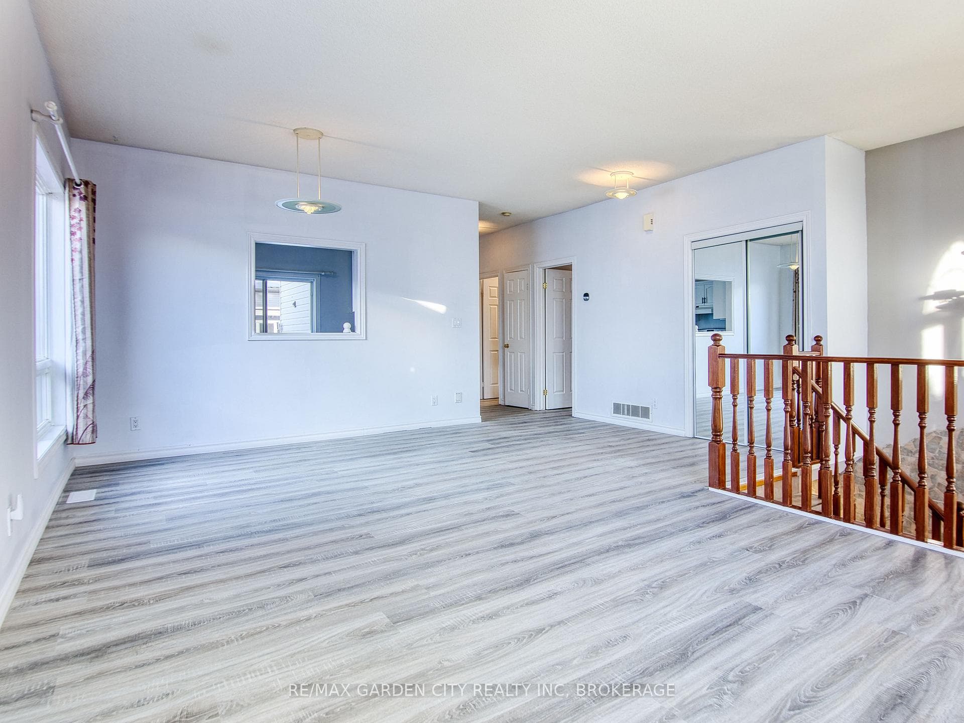 11 Cozocar Crescent photo 12
