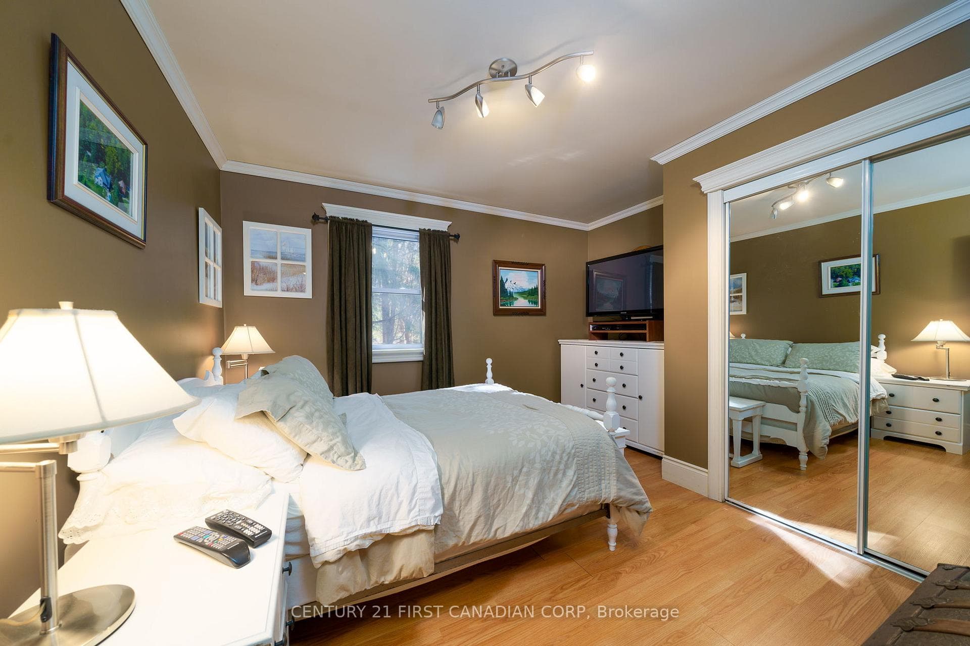 22894 Vanneck Road photo 19