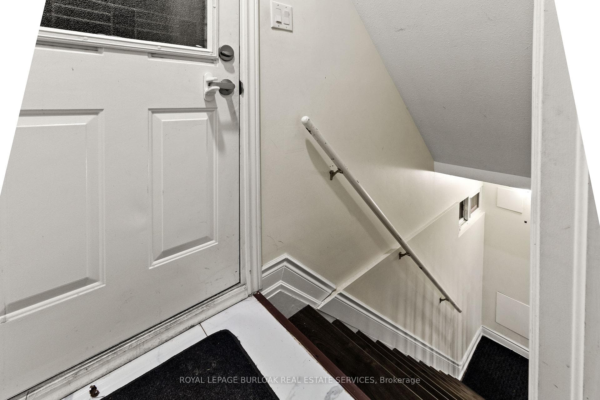 61 Goldfinch Road Unit LOWER photo 6