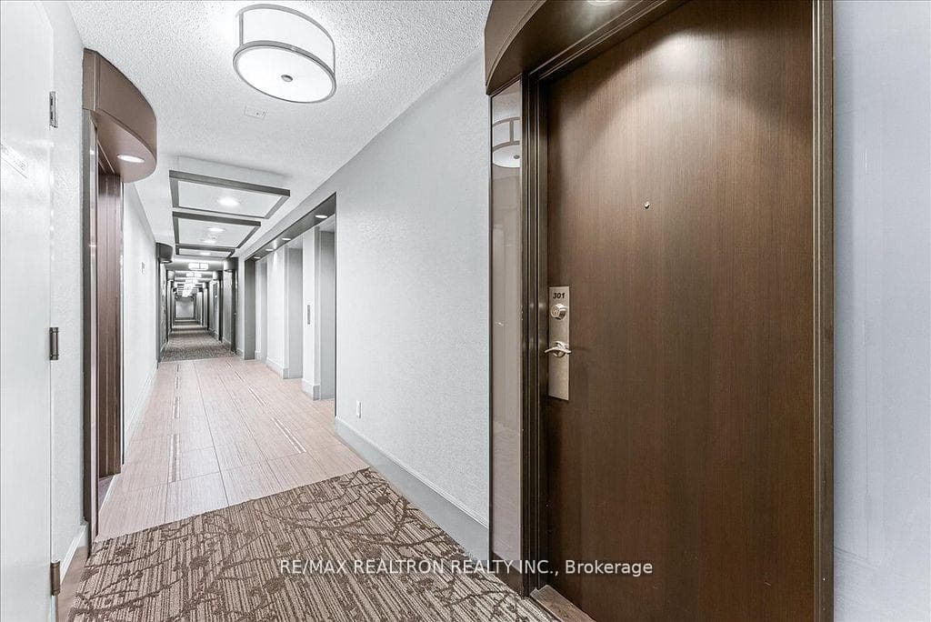 2119 Lake Shore Boulevard Unit 301 photo 12